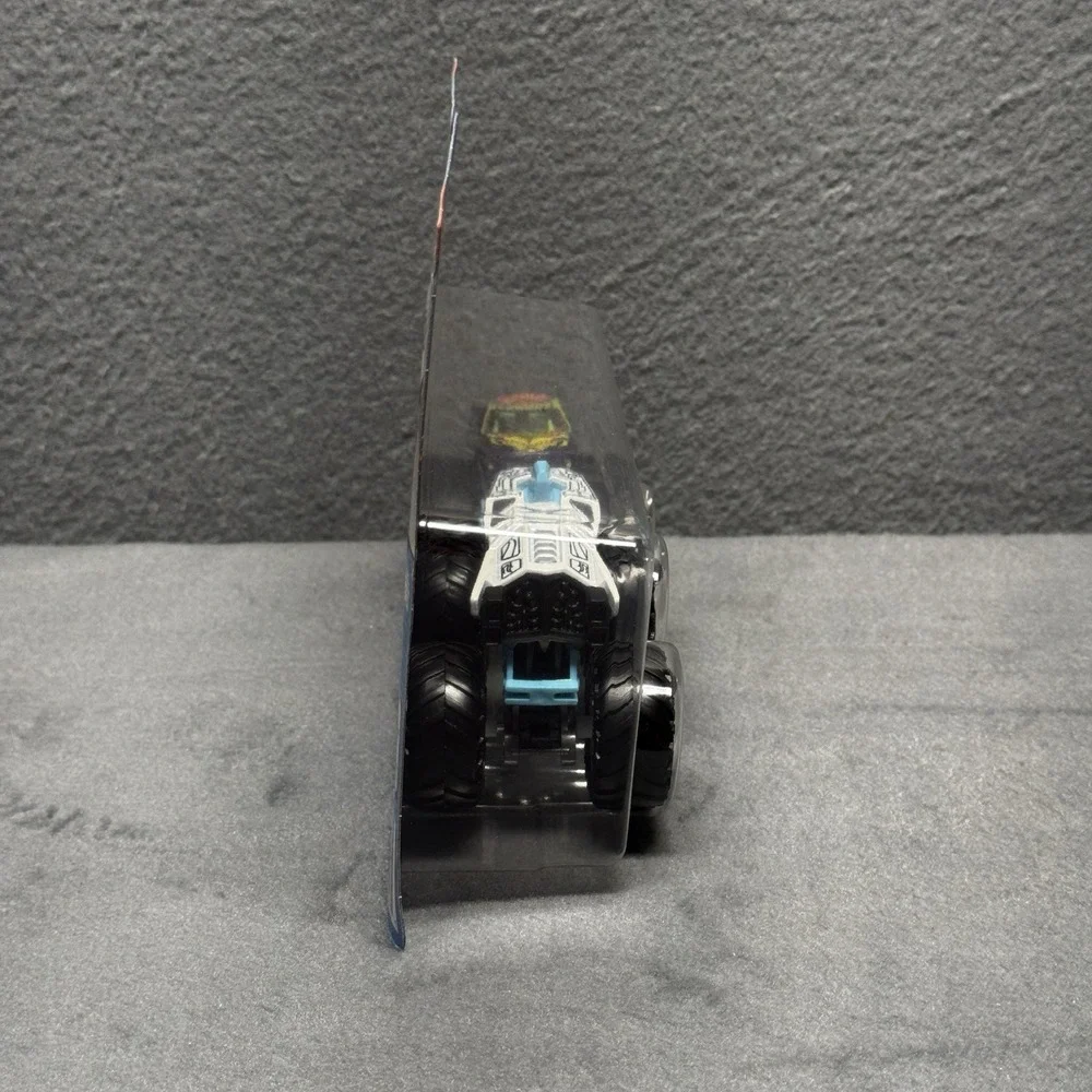 Hot Wheels Monster Trucks Test Subject And Bionic BRUISER Set Brand New